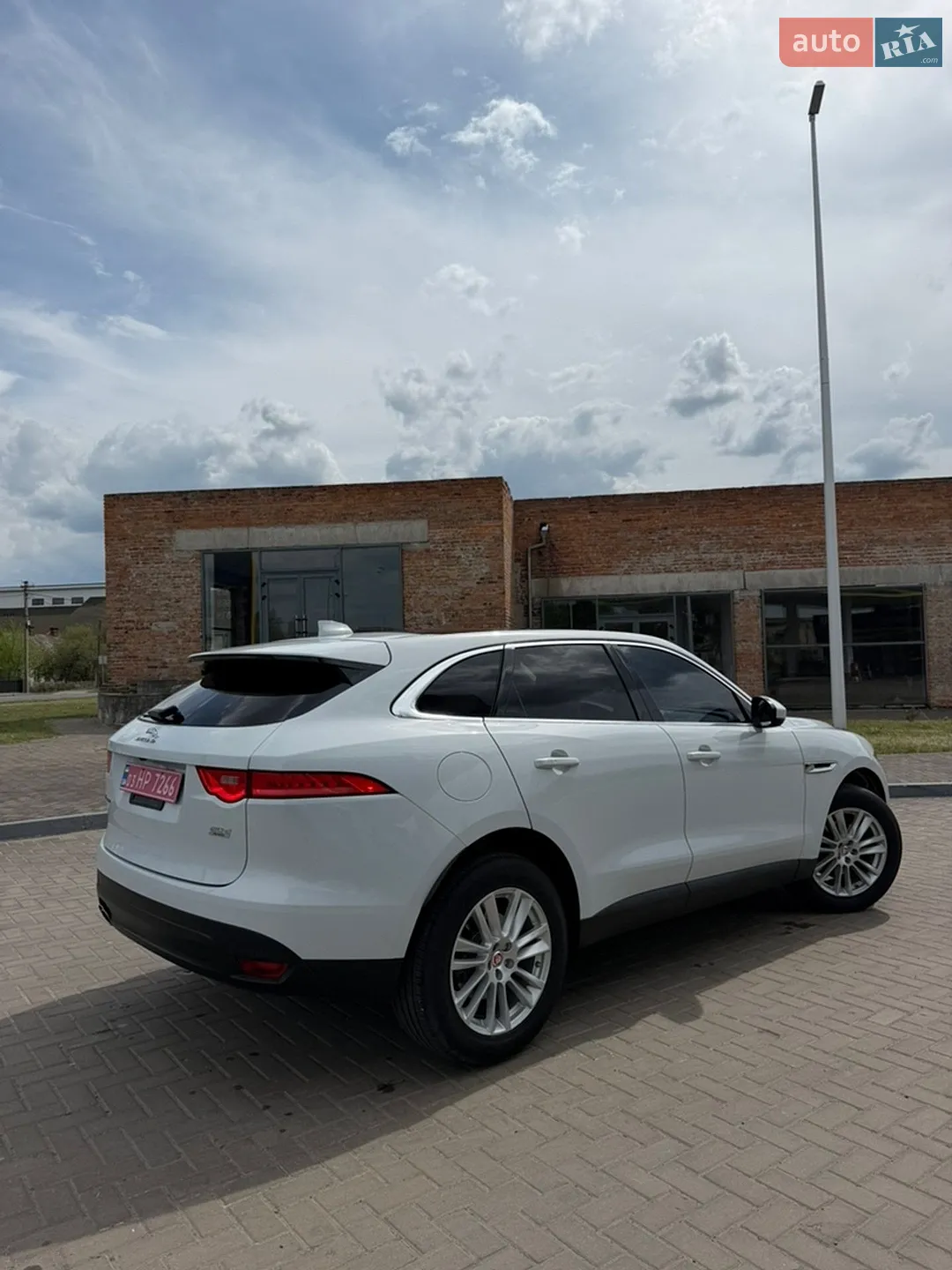 2017 Jaguar F-Pace - мініатюра 6