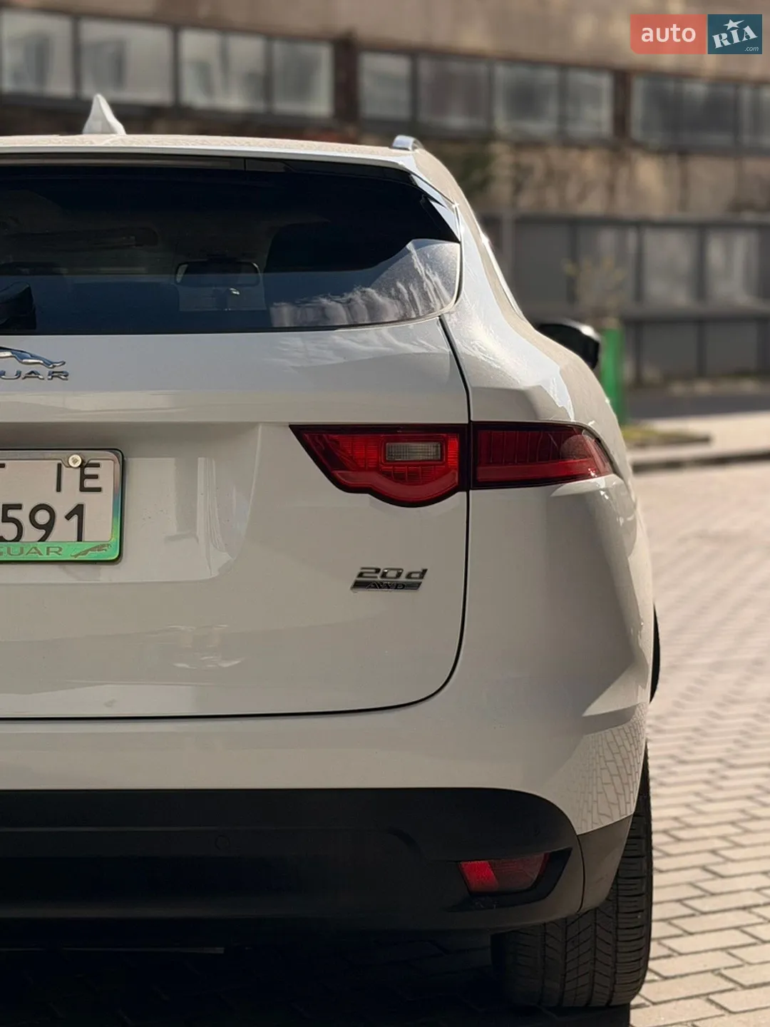 2016 Jaguar F-Pace - мініатюра 14
