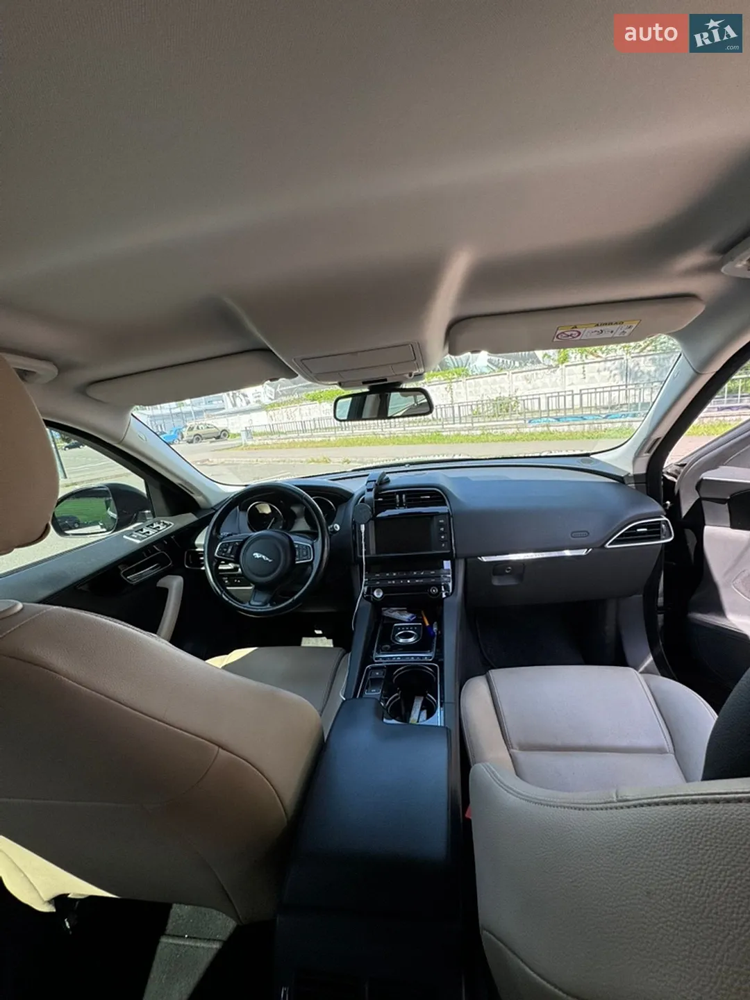 2016 Jaguar F-Pace - мініатюра 8