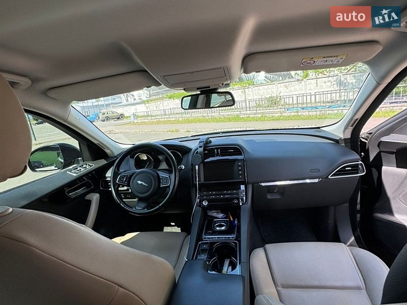 Внедорожник / Кроссовер Jaguar F-Pace 2016 в Киеве