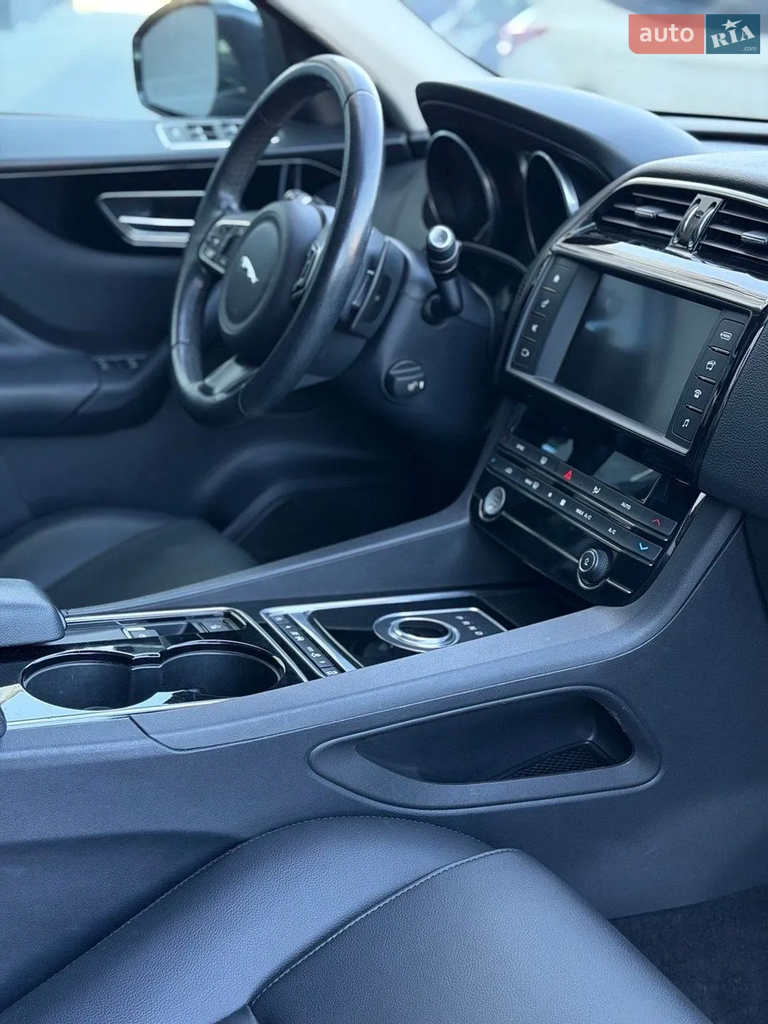 2016 Jaguar F-Pace - мініатюра 5