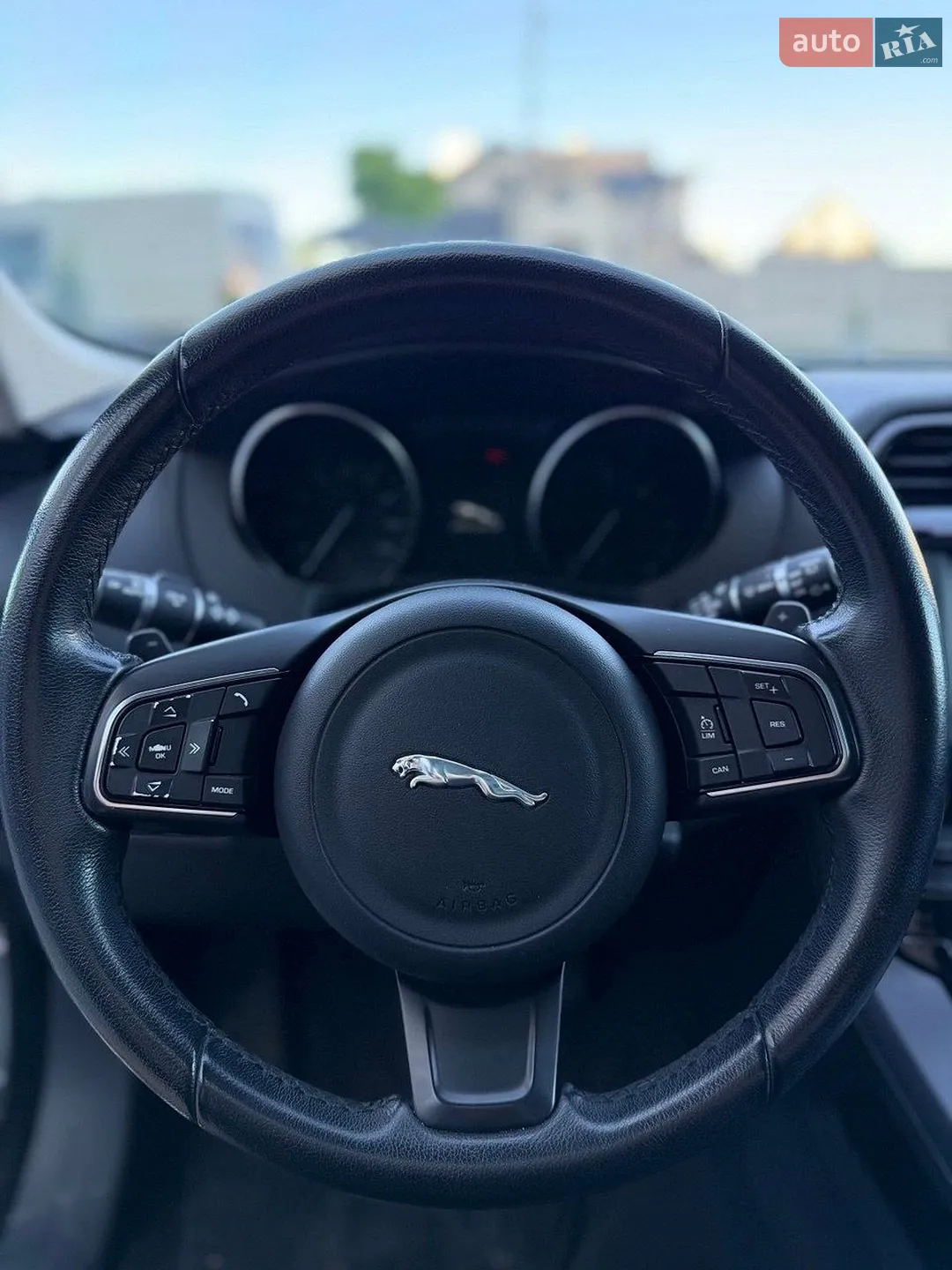 2016 Jaguar F-Pace - мініатюра 20