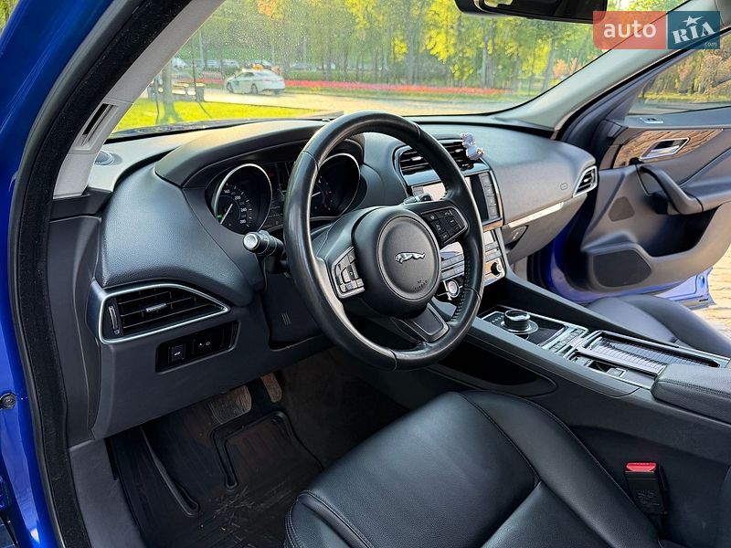 Внедорожник / Кроссовер Jaguar F-Pace 2017 в Киеве