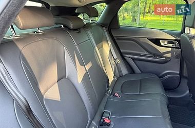 Внедорожник / Кроссовер Jaguar F-Pace 2017 в Киеве
