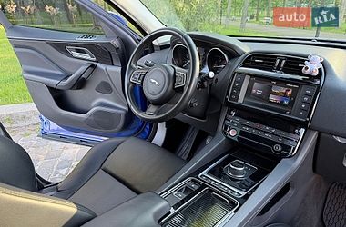 Внедорожник / Кроссовер Jaguar F-Pace 2017 в Киеве