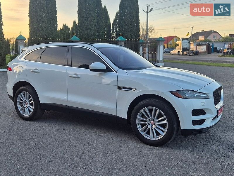 Позашляховик / Кросовер Jaguar F-Pace 2017 в Дубні
