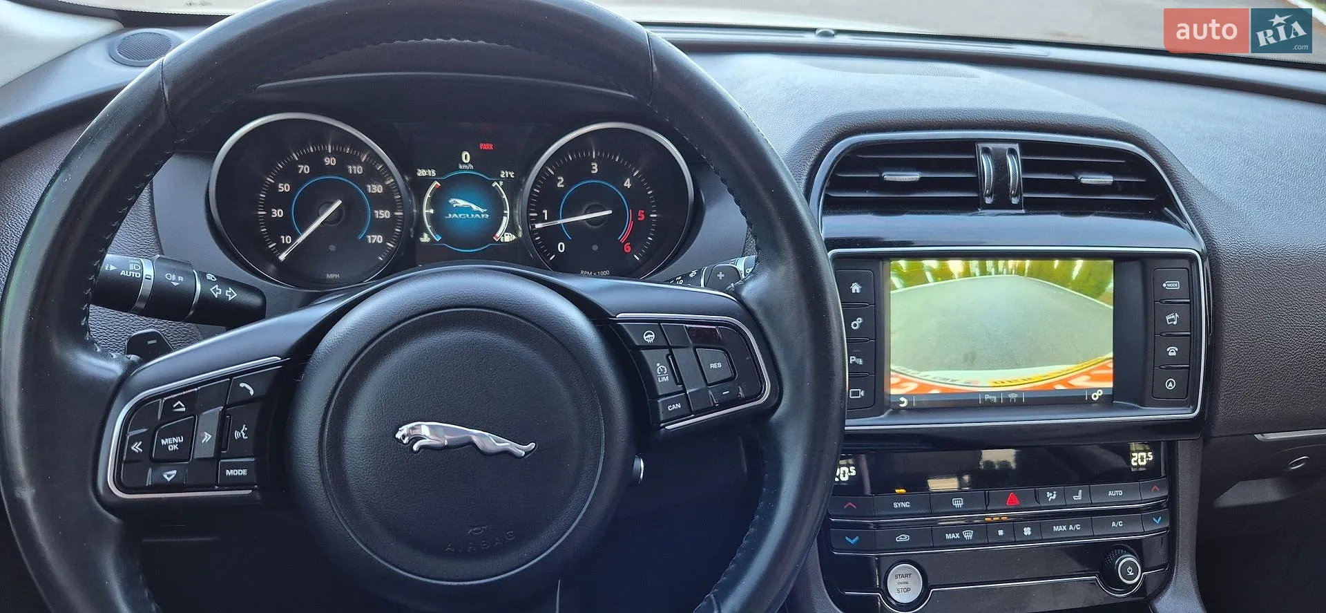 2017 Jaguar F-Pace - мініатюра 27