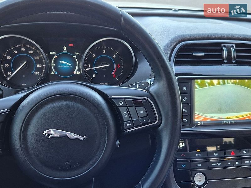 Позашляховик / Кросовер Jaguar F-Pace 2017 в Дубні