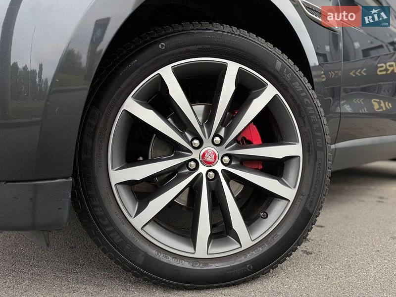 Позашляховик / Кросовер Jaguar F-Pace 2016 в Києві