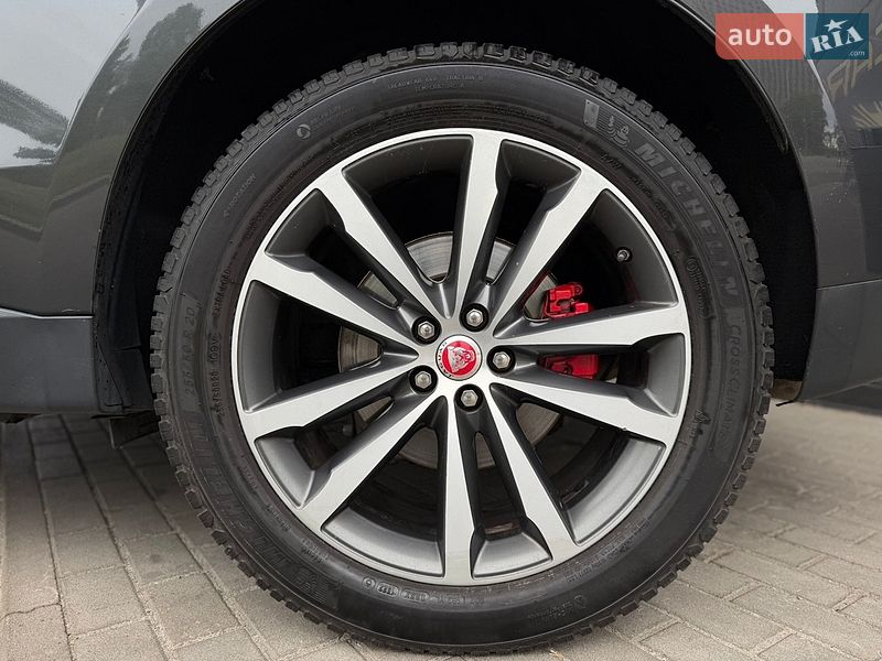 Внедорожник / Кроссовер Jaguar F-Pace 2016 в Киеве