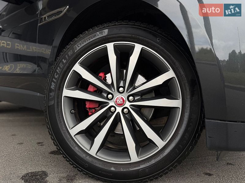 Внедорожник / Кроссовер Jaguar F-Pace 2016 в Киеве