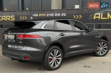 Позашляховик / Кросовер Jaguar F-Pace 2016 в Києві