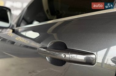 Позашляховик / Кросовер Jaguar F-Pace 2016 в Києві