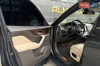 Внедорожник / Кроссовер Jaguar F-Pace 2016 в Киеве