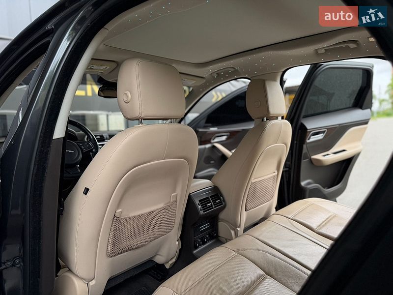 Внедорожник / Кроссовер Jaguar F-Pace 2016 в Киеве