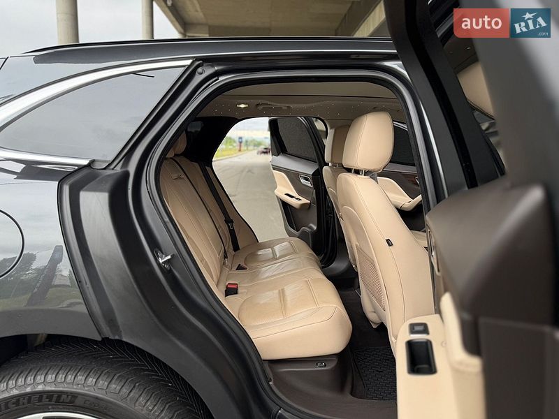 Внедорожник / Кроссовер Jaguar F-Pace 2016 в Киеве