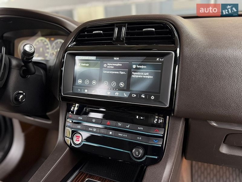 Позашляховик / Кросовер Jaguar F-Pace 2016 в Києві
