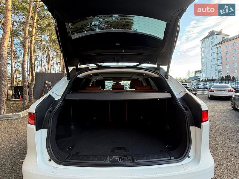 Позашляховик / Кросовер Jaguar F-Pace 2016 в Києві