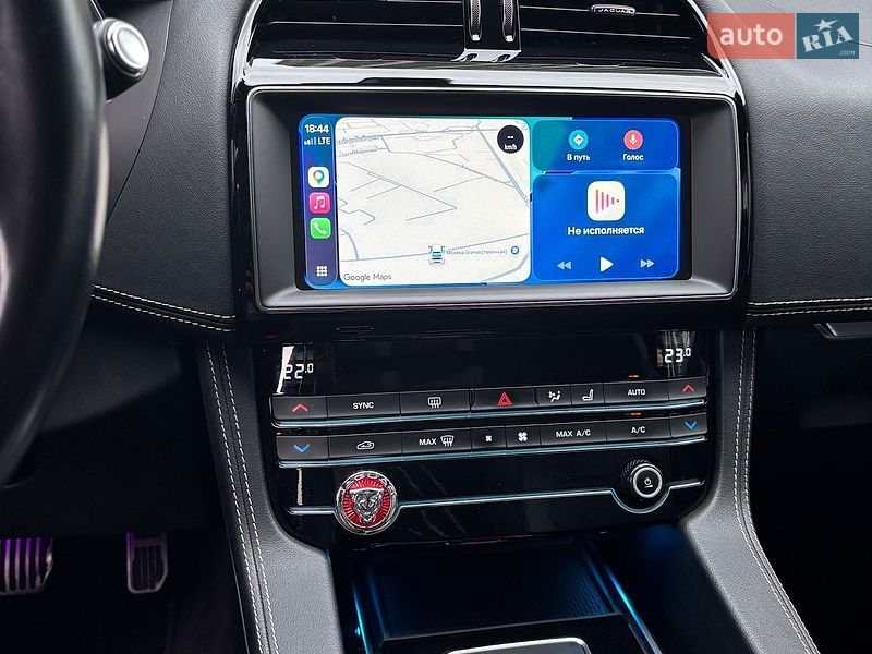 Внедорожник / Кроссовер Jaguar F-Pace 2019 в Киеве