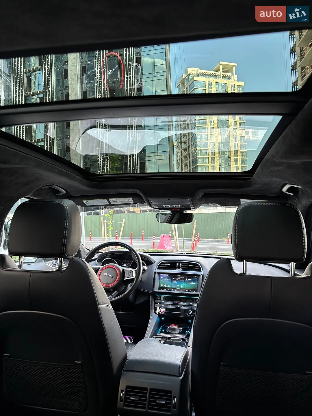 2019 Jaguar F-Pace - мініатюра 18