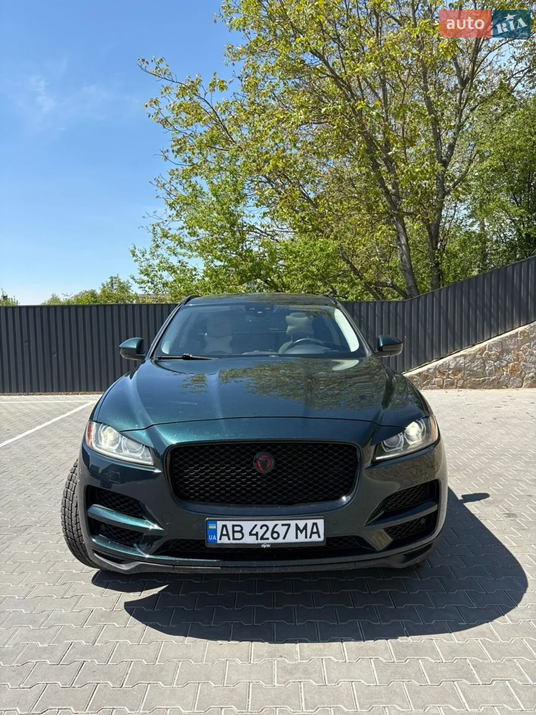 2017 Jaguar F-Pace - мініатюра 2