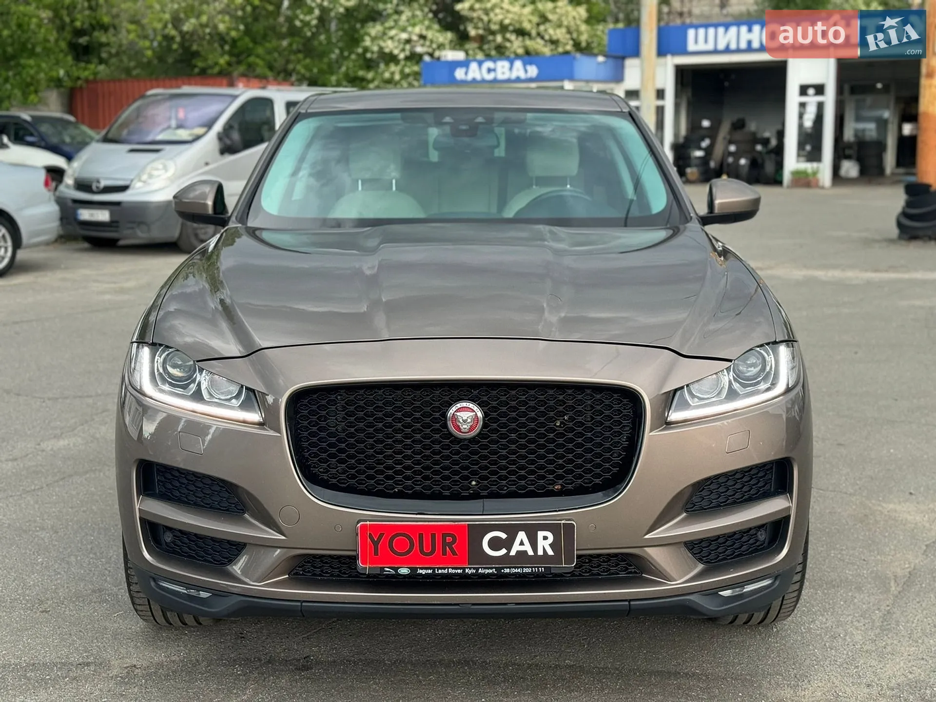 2016 Jaguar F-Pace - мініатюра 2
