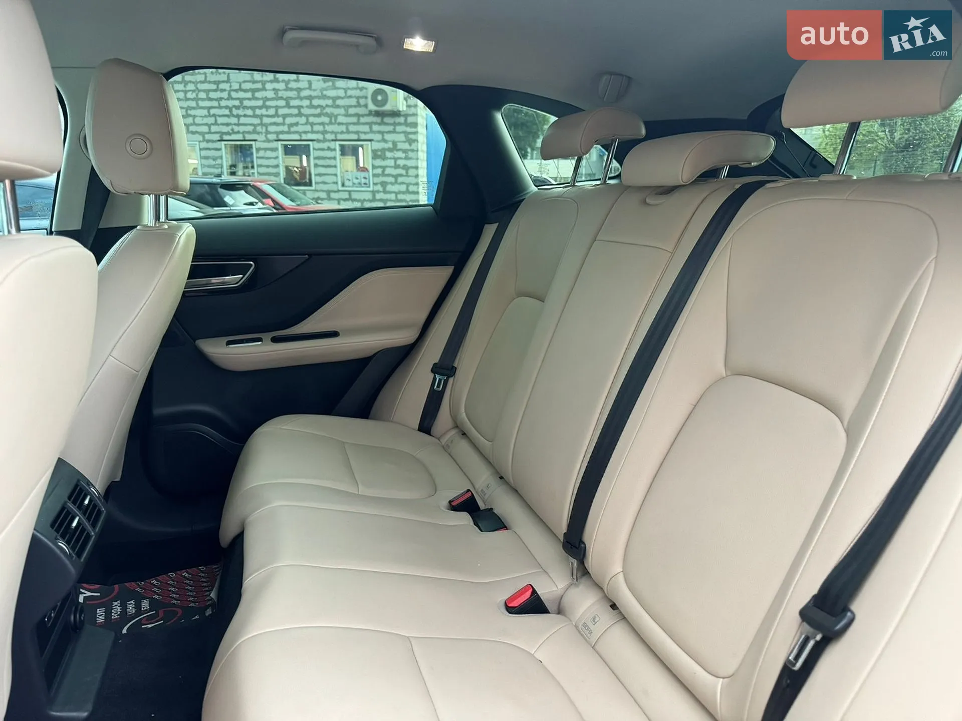 2016 Jaguar F-Pace - мініатюра 12