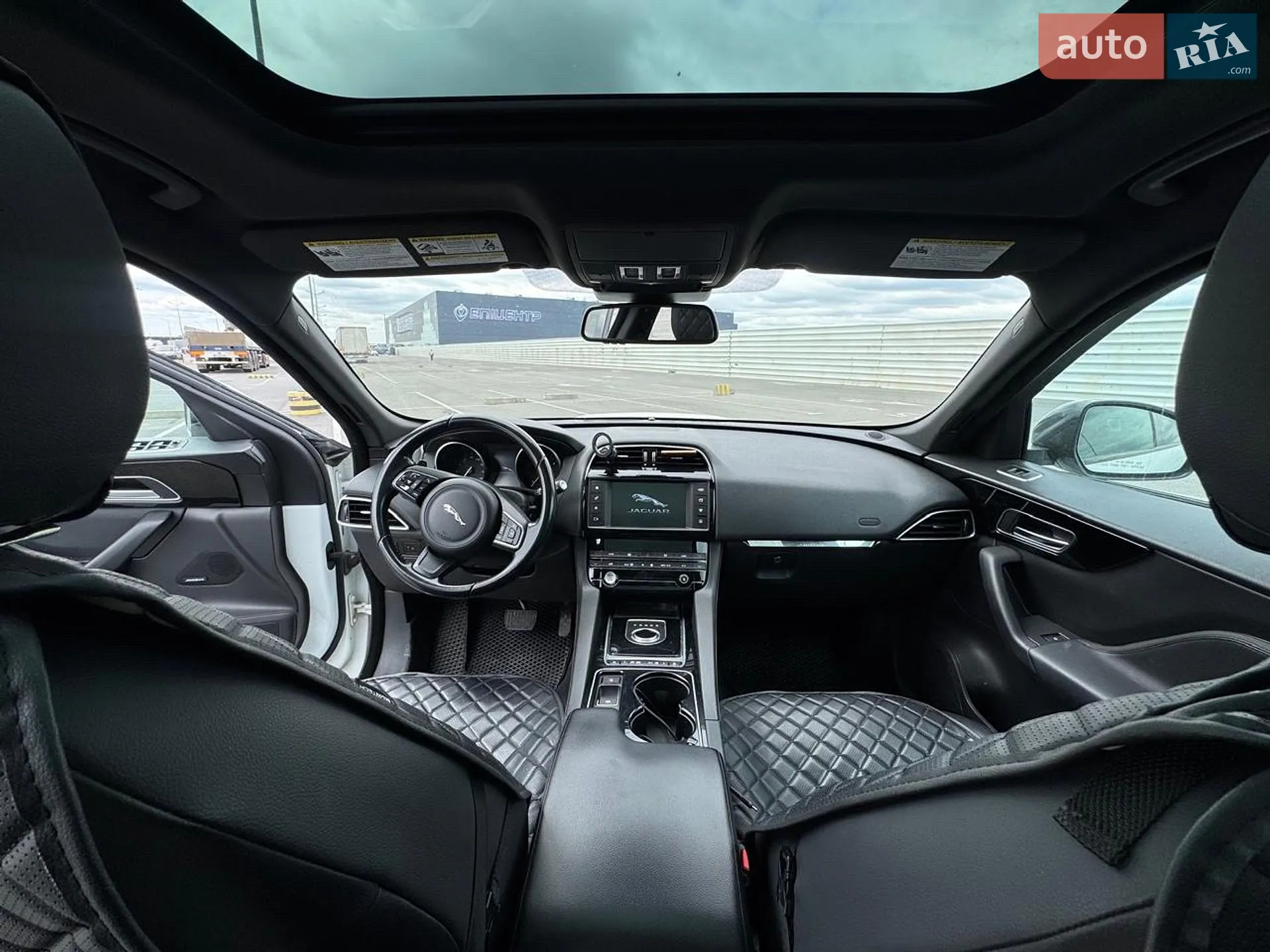 2016 Jaguar F-Pace - мініатюра 22