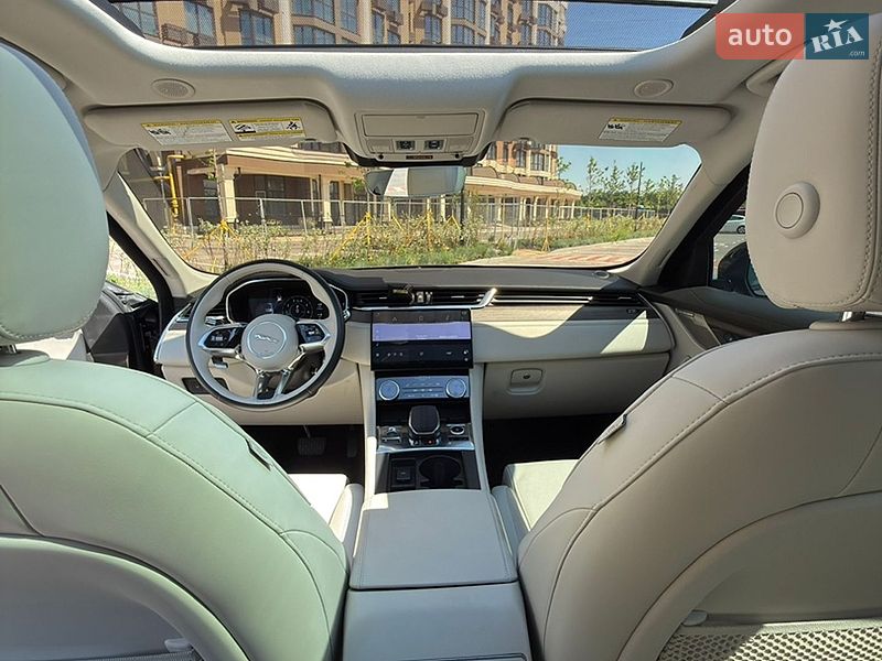 Внедорожник / Кроссовер Jaguar F-Pace 2021 в Киеве
