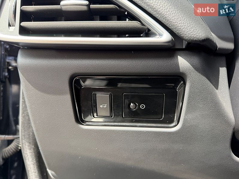 Внедорожник / Кроссовер Jaguar F-Pace 2016 в Киеве фото 11 Внедорожник / Кроссовер Jaguar F-Pace 2016 в Киеве