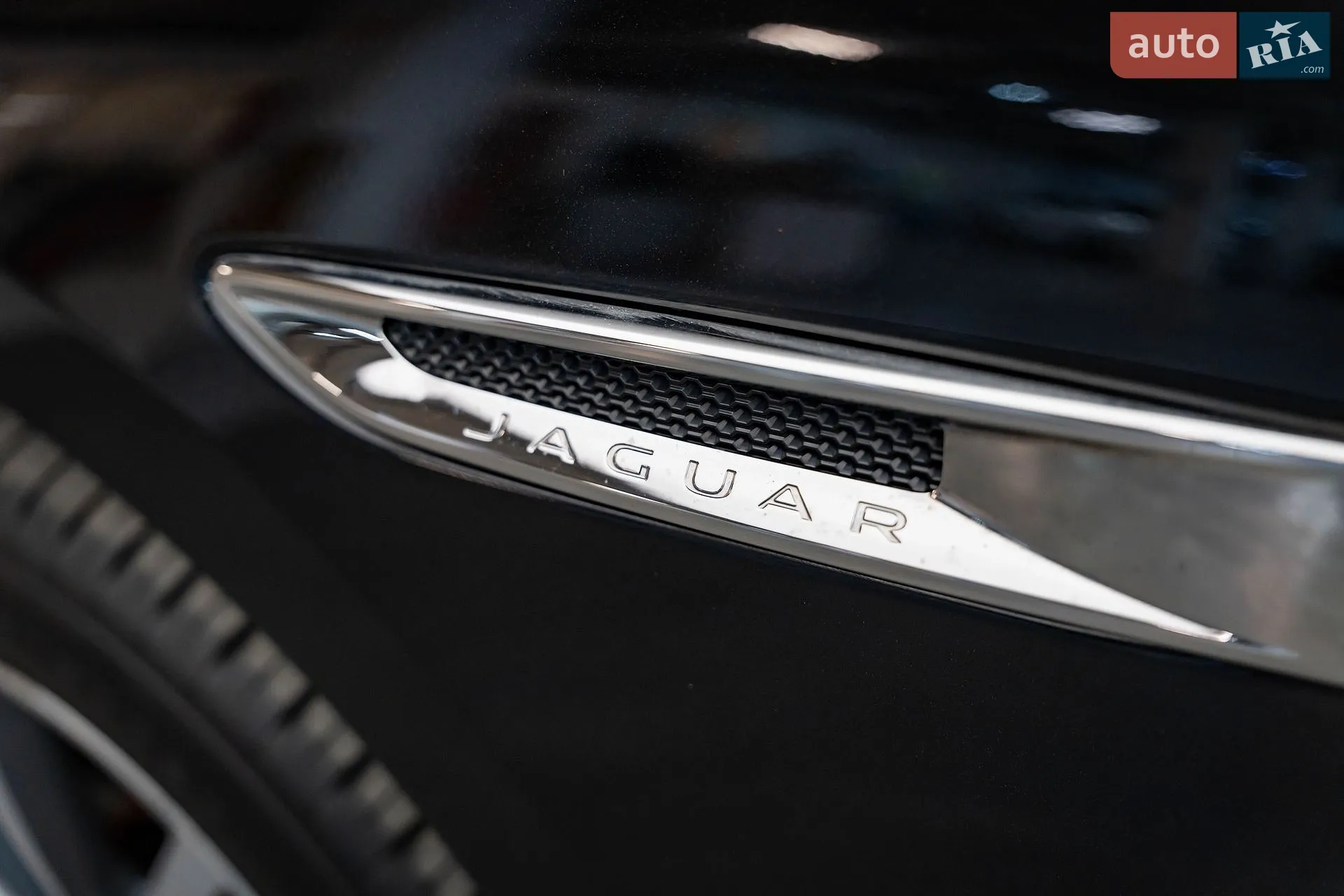 2017 Jaguar F-Pace - мініатюра 11