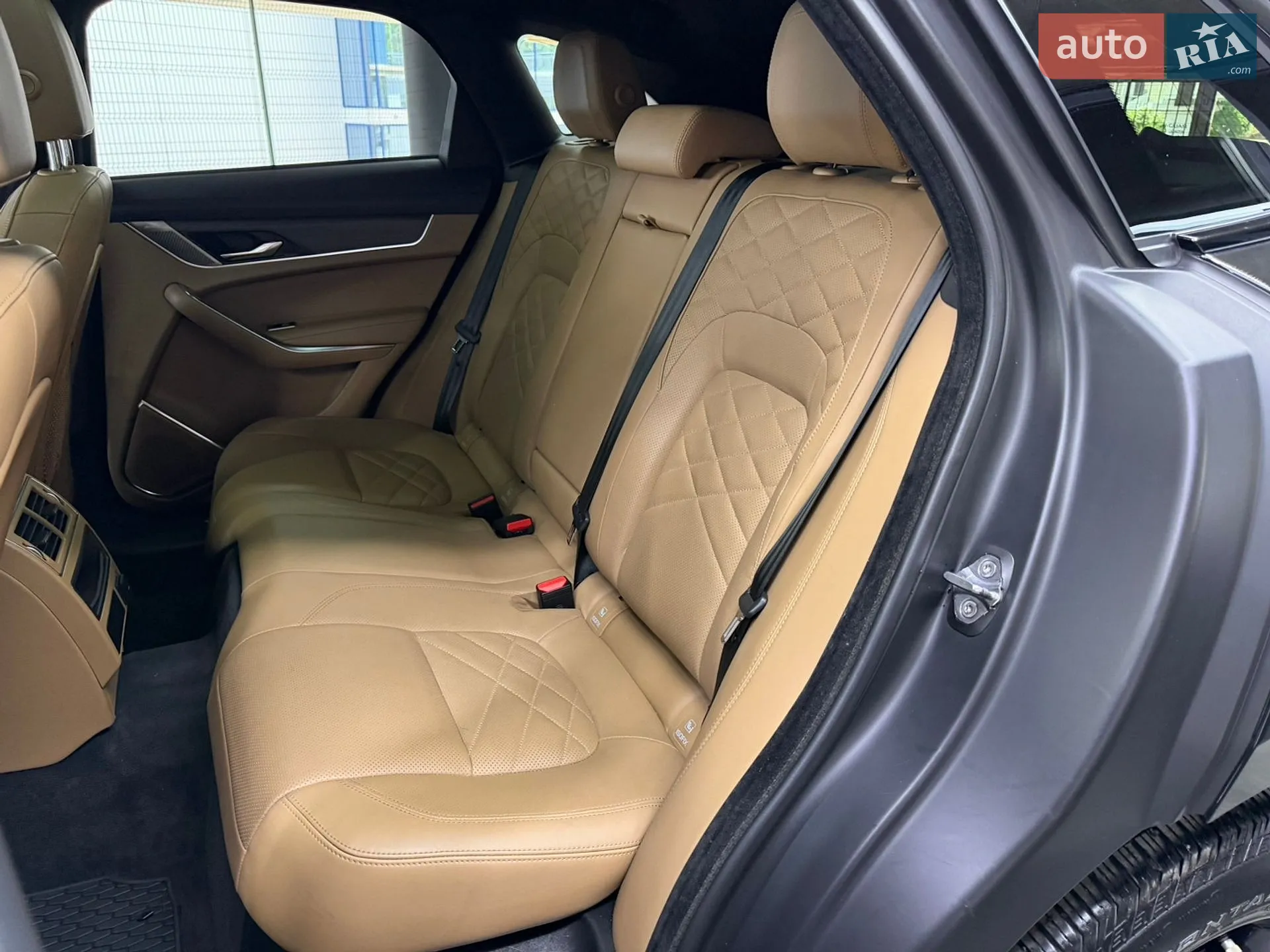 2022 Jaguar F-Pace - мініатюра 24