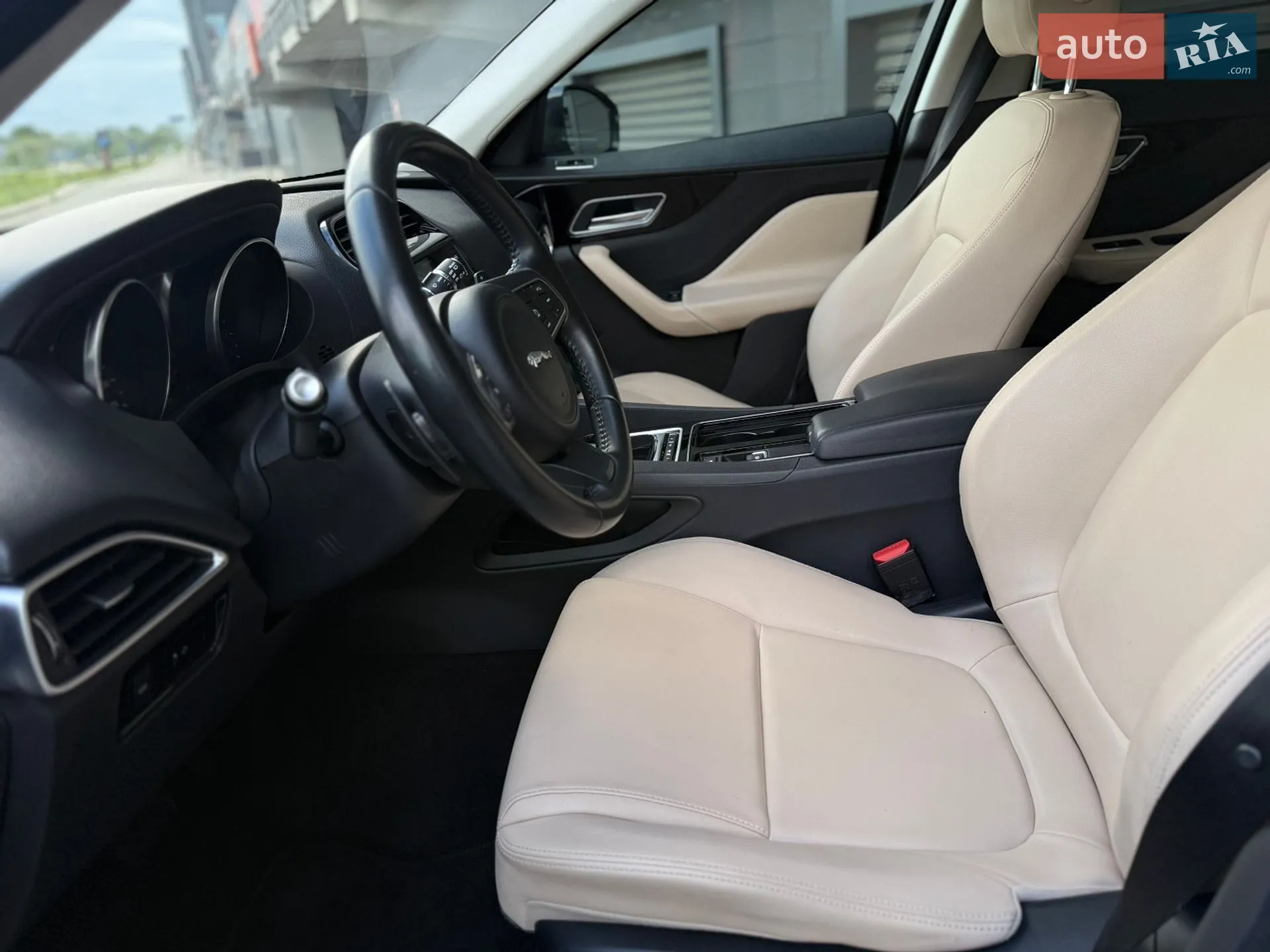 2017 Jaguar F-Pace - мініатюра 17