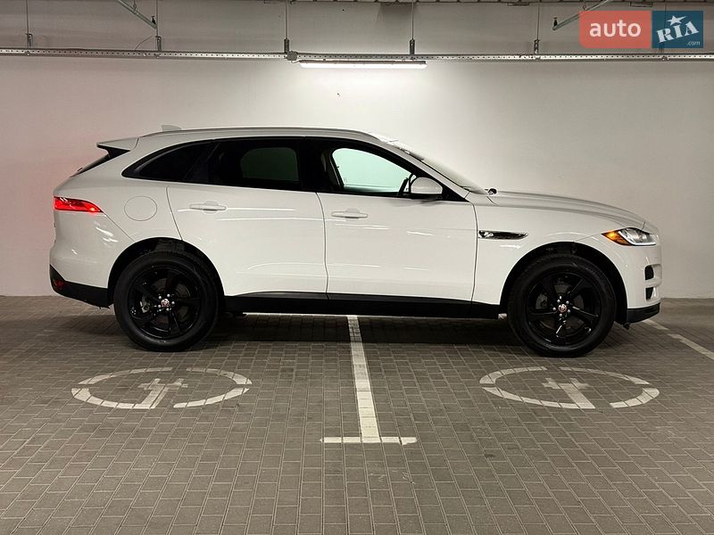 Внедорожник / Кроссовер Jaguar F-Pace 2017 в Киеве