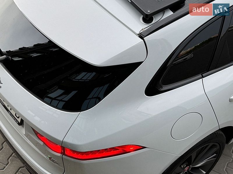 Внедорожник / Кроссовер Jaguar F-Pace 2016 в Киеве