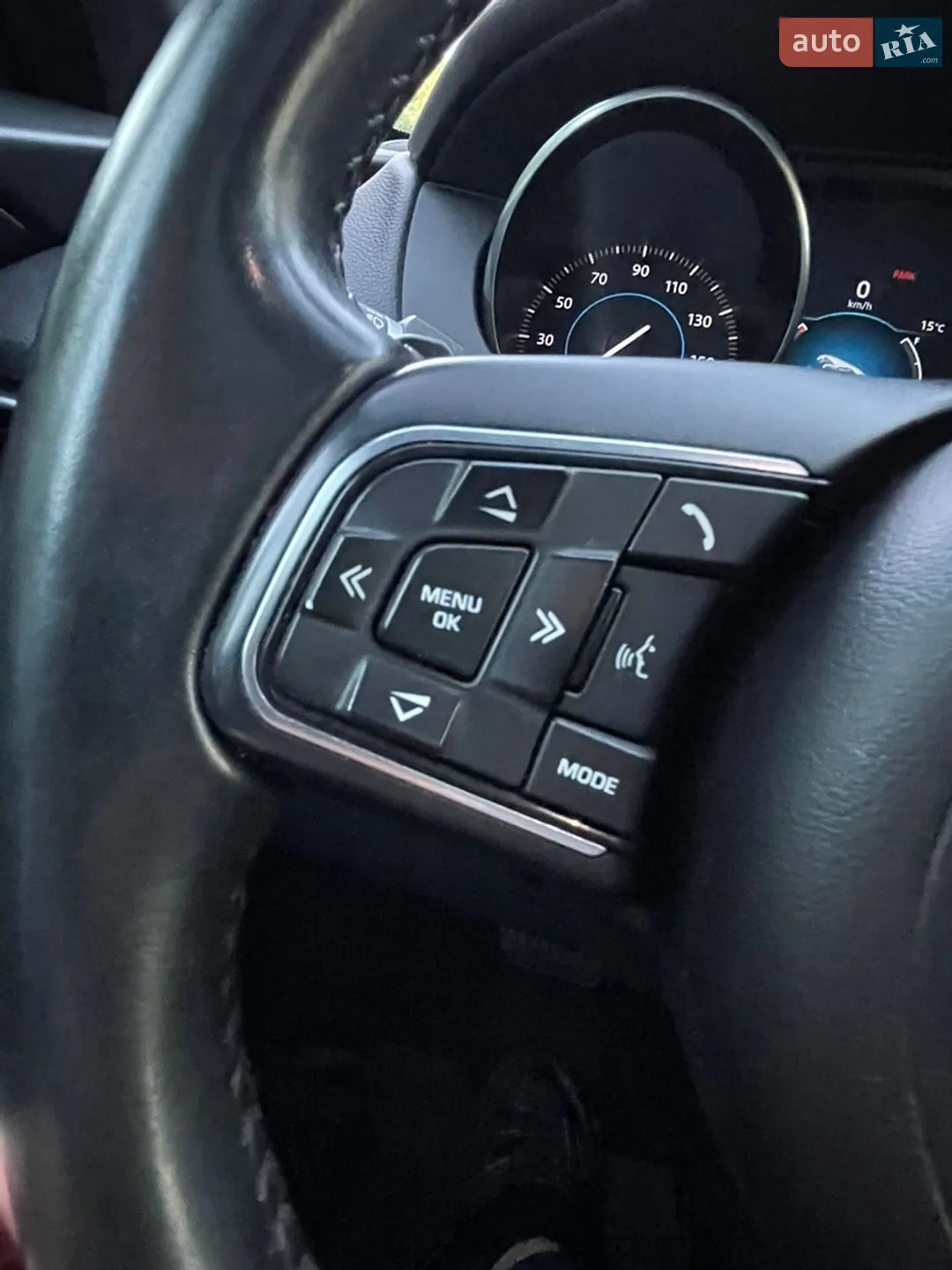 2016 Jaguar F-Pace - мініатюра 41