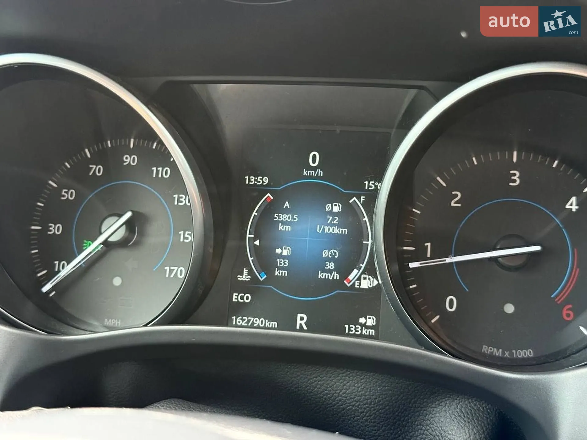 2016 Jaguar F-Pace - мініатюра 21