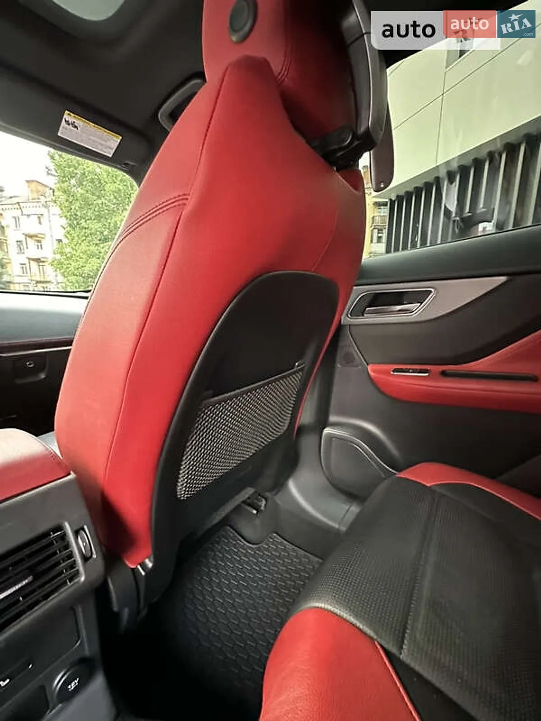 2018 Jaguar F-Pace - мініатюра 23