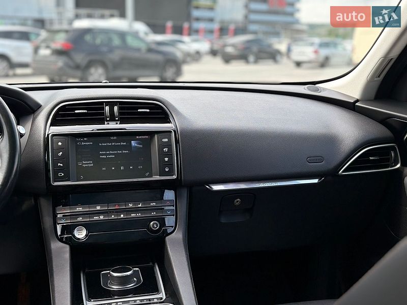 Внедорожник / Кроссовер Jaguar F-Pace 2016 в Киеве фото 67 Внедорожник / Кроссовер Jaguar F-Pace 2016 в Киеве
