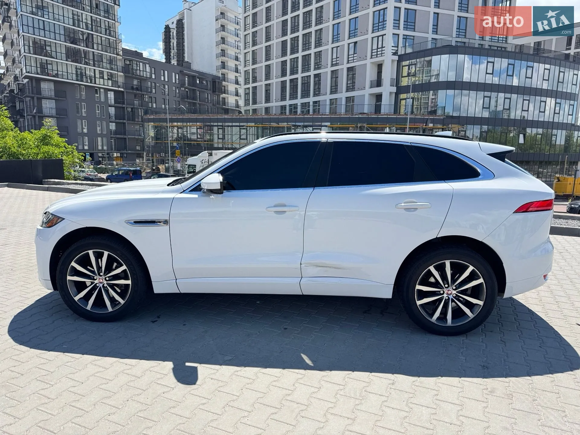 2016 Jaguar F-Pace - мініатюра 4