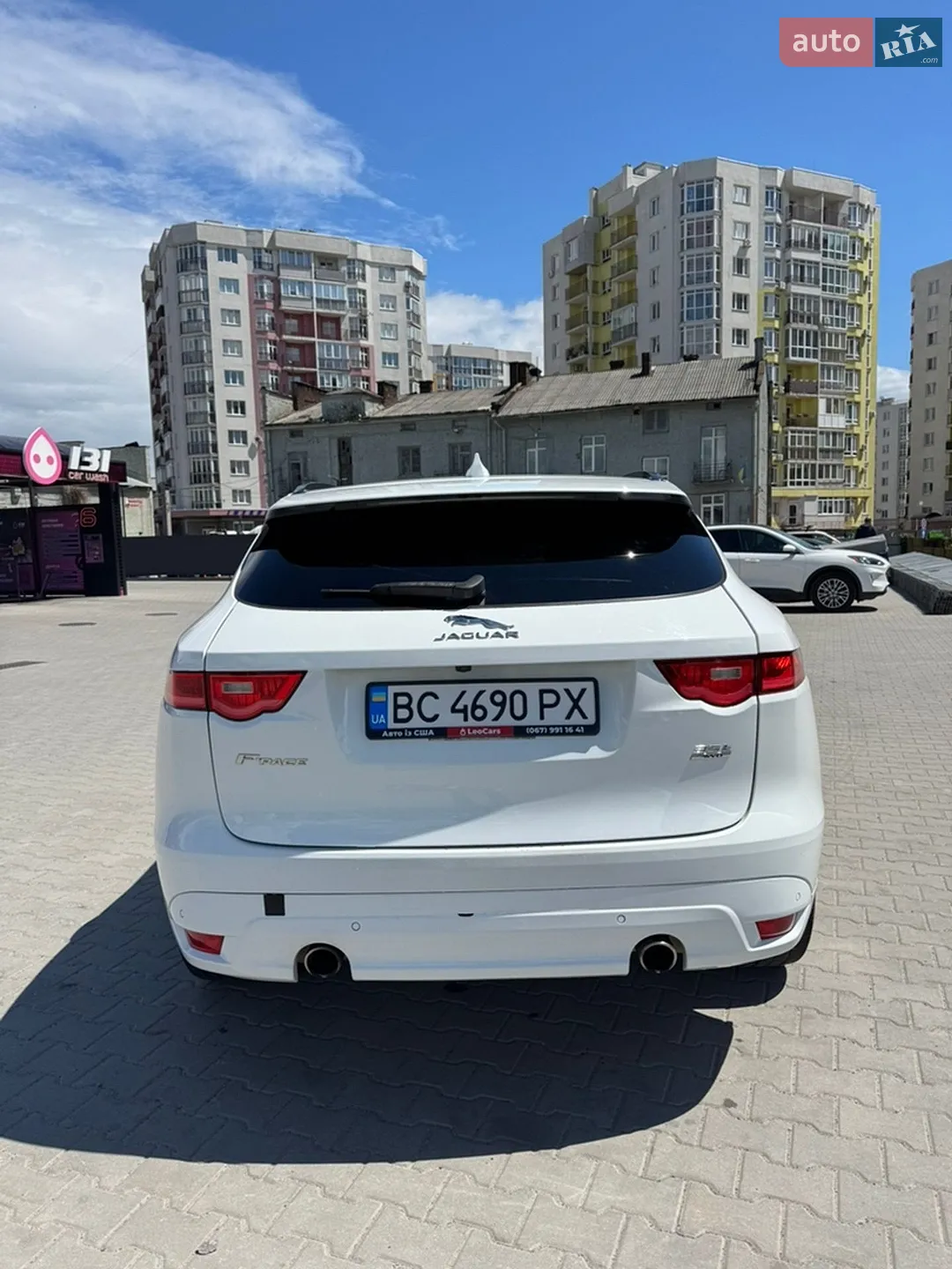2016 Jaguar F-Pace - мініатюра 2