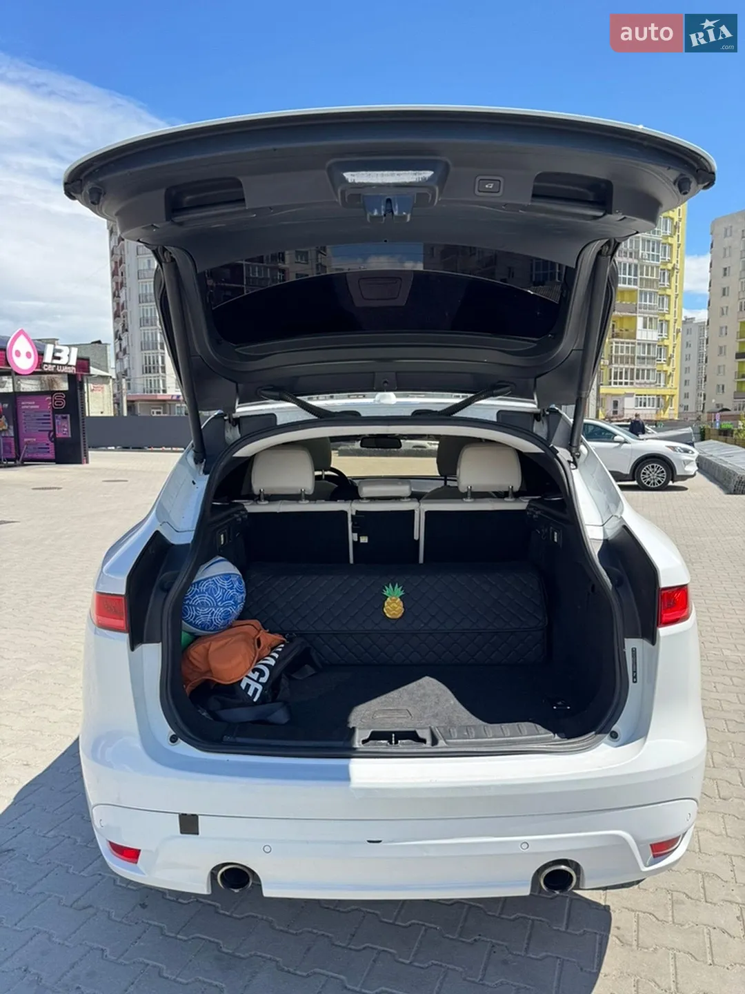 2016 Jaguar F-Pace - мініатюра 11