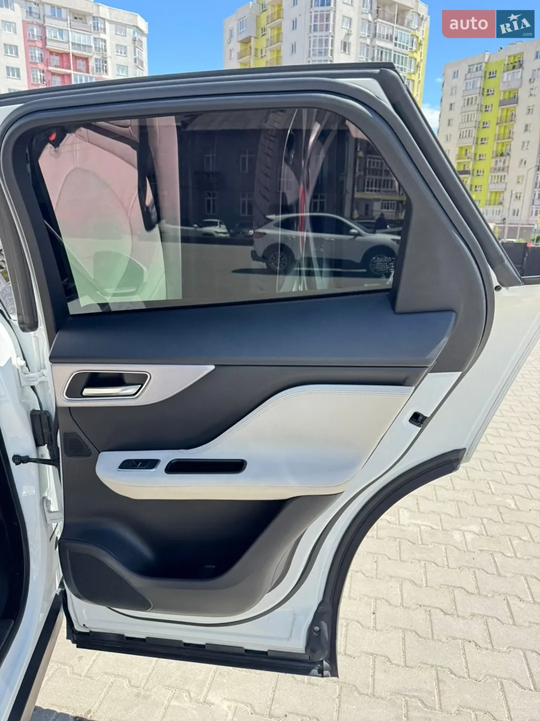 2016 Jaguar F-Pace - мініатюра 14