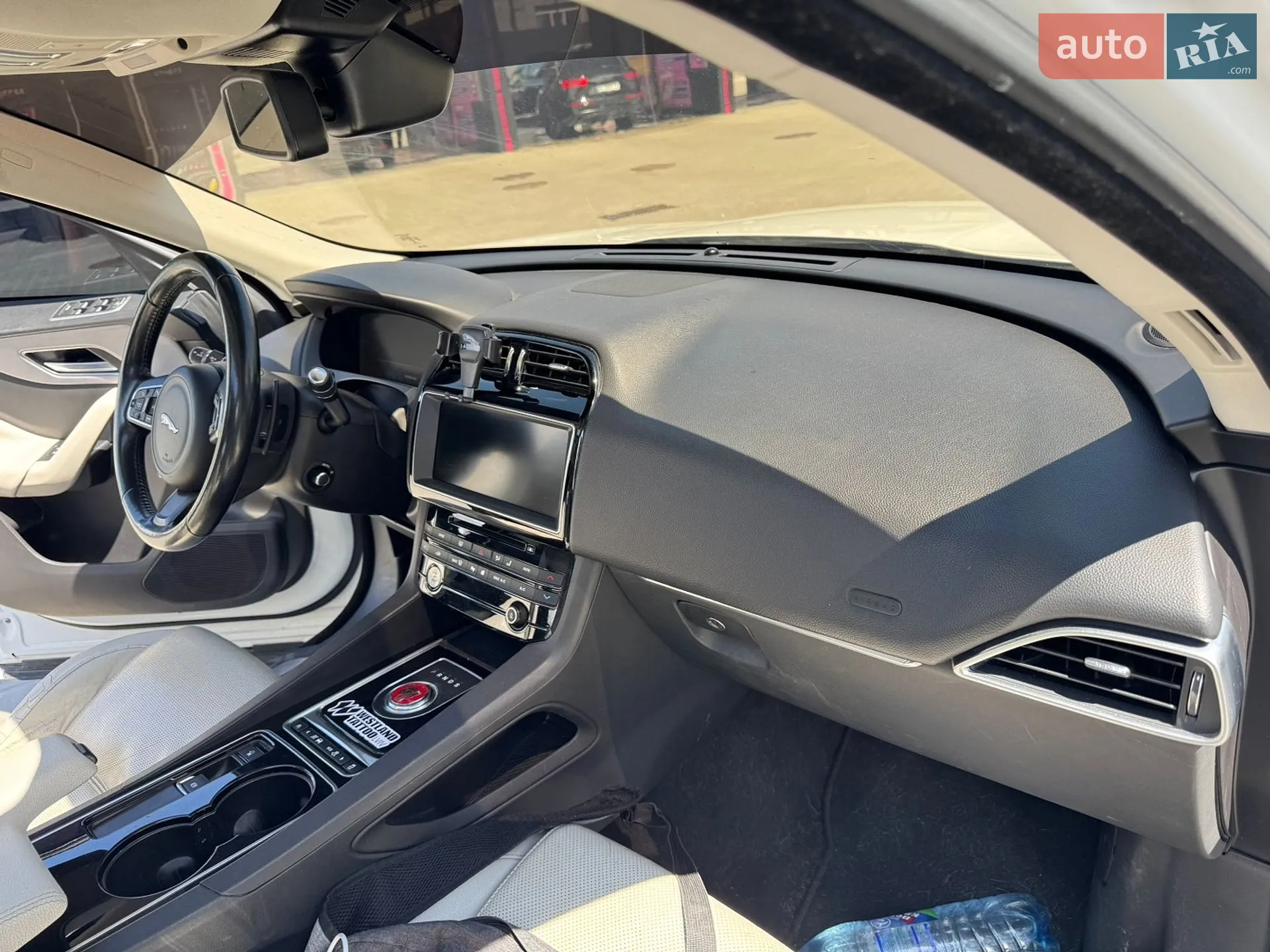 2016 Jaguar F-Pace - мініатюра 20