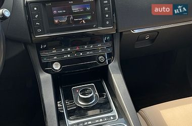 Внедорожник / Кроссовер Jaguar F-Pace 2016 в Киеве