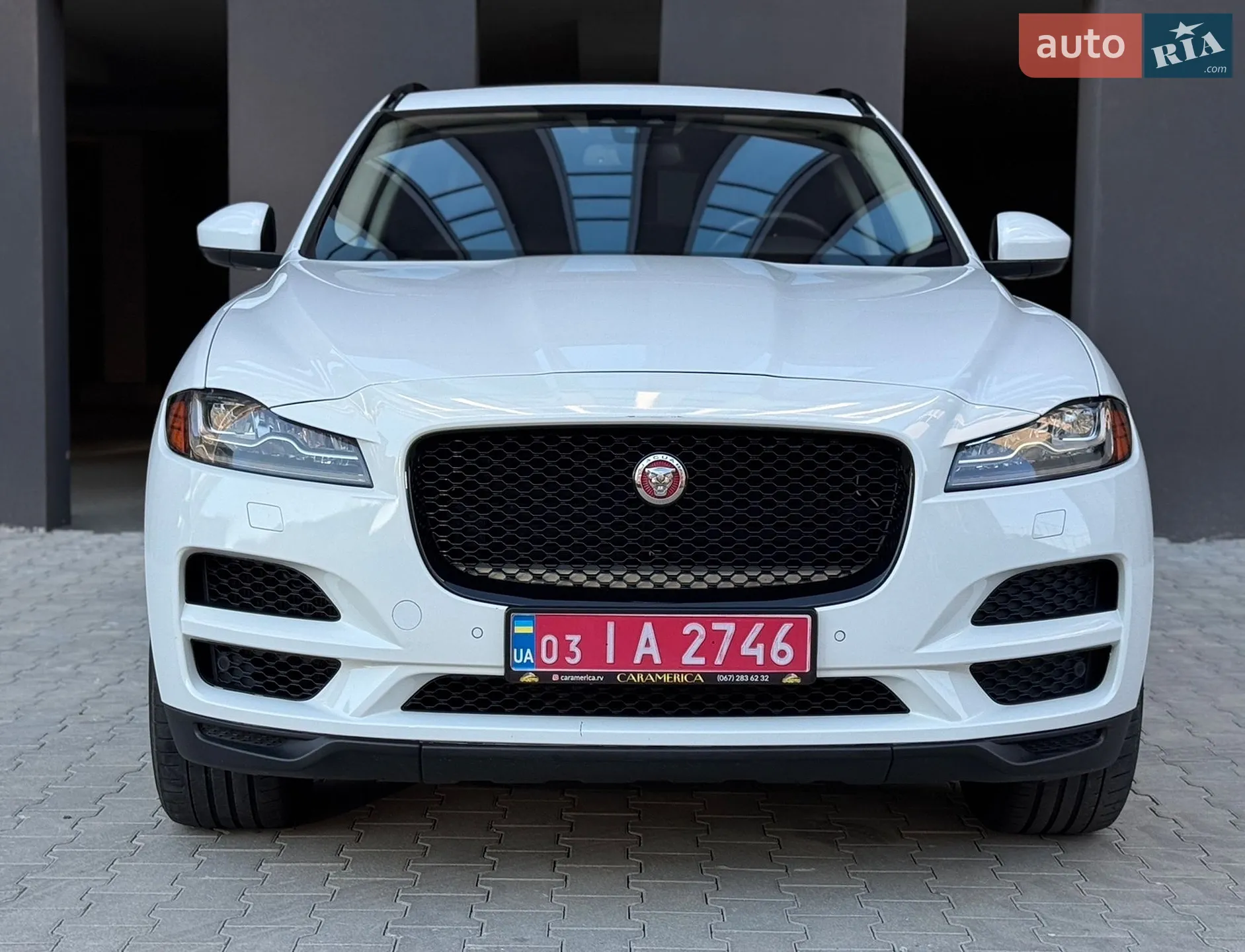 2017 Jaguar F-Pace - мініатюра 4