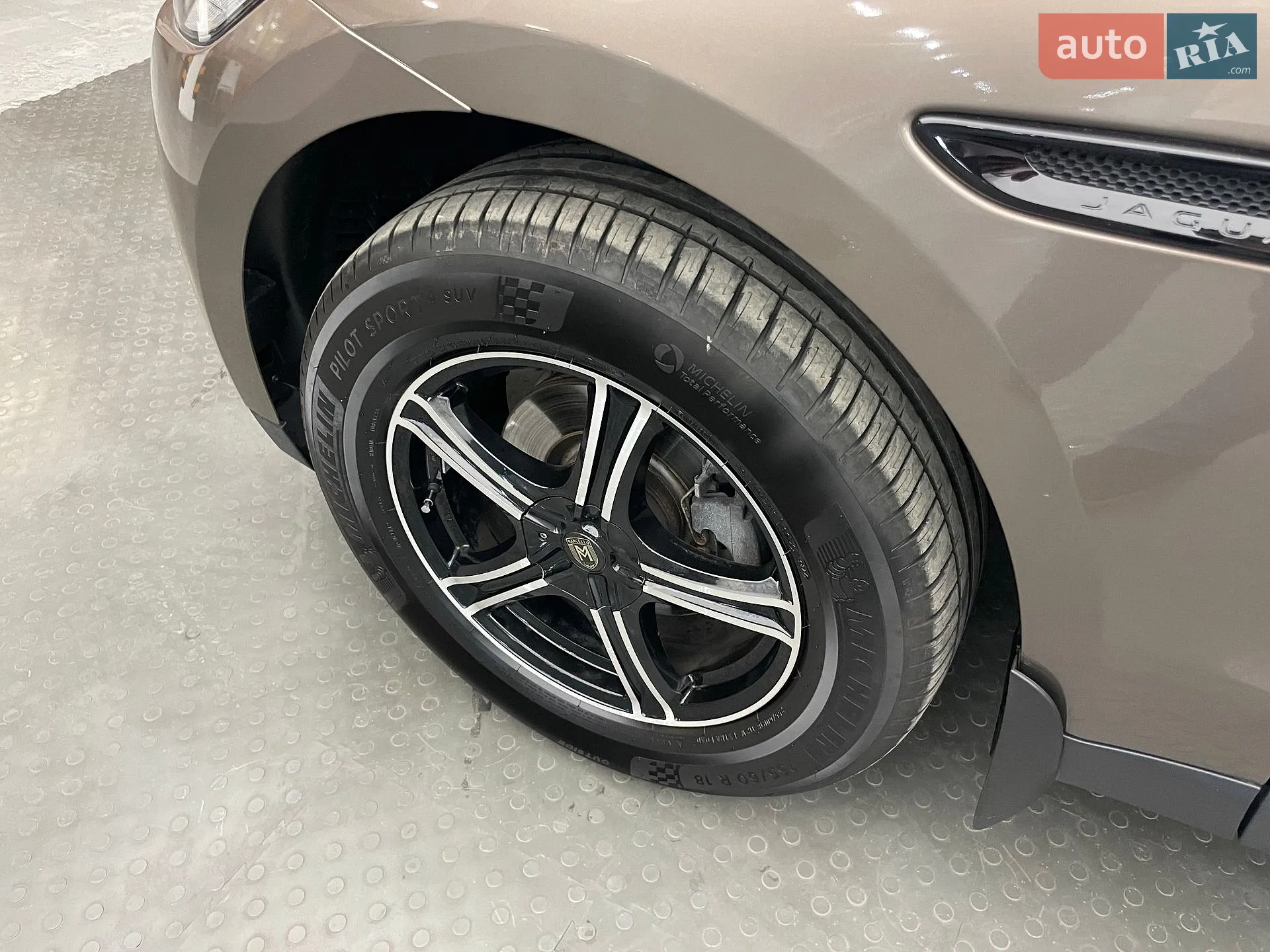 2016 Jaguar F-Pace - мініатюра 23
