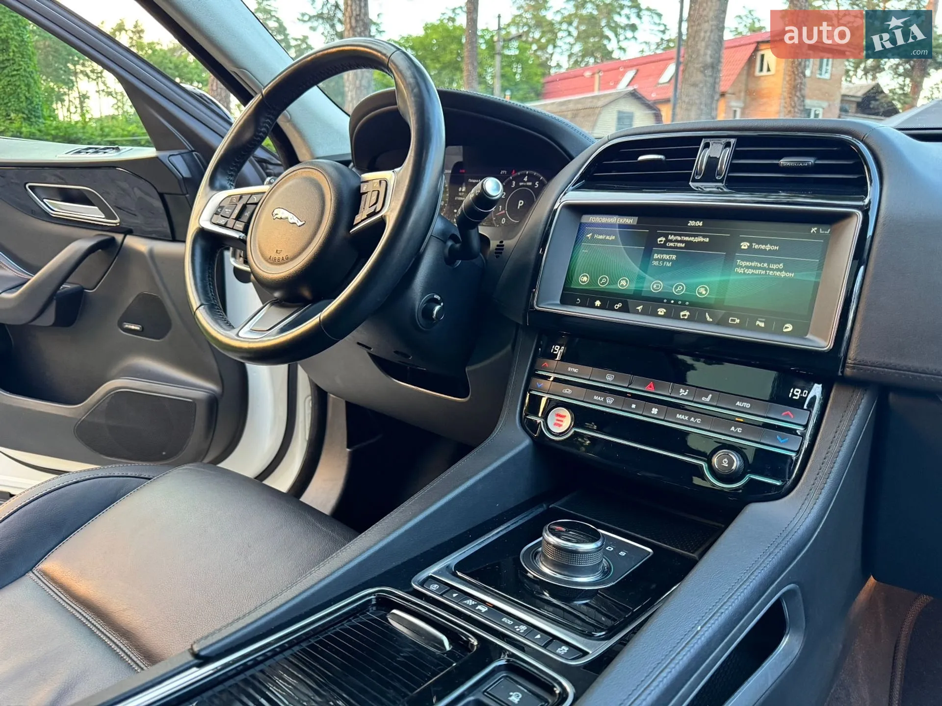 2019 Jaguar F-Pace - мініатюра 48