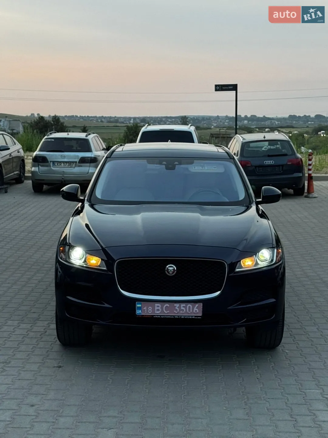 2018 Jaguar F-Pace - мініатюра 19