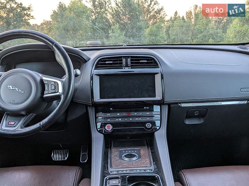 Внедорожник / Кроссовер Jaguar F-Pace 2018 в Киеве